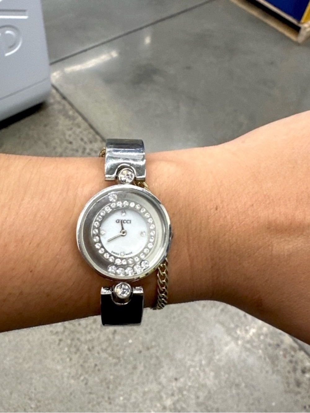 Gucci Silver-Tone Women's Crystal Accent Bracelet Watch